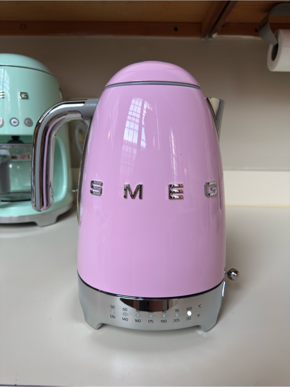 PINK SMEG variable temp electric kettle 7 cup